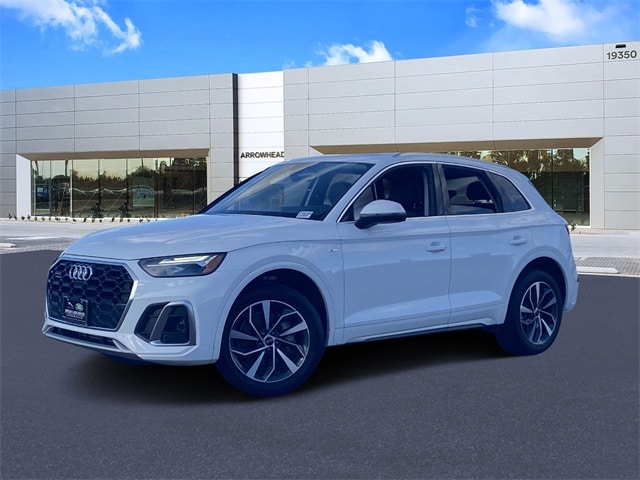 2023 Audi Q5 Premium Plus's photo