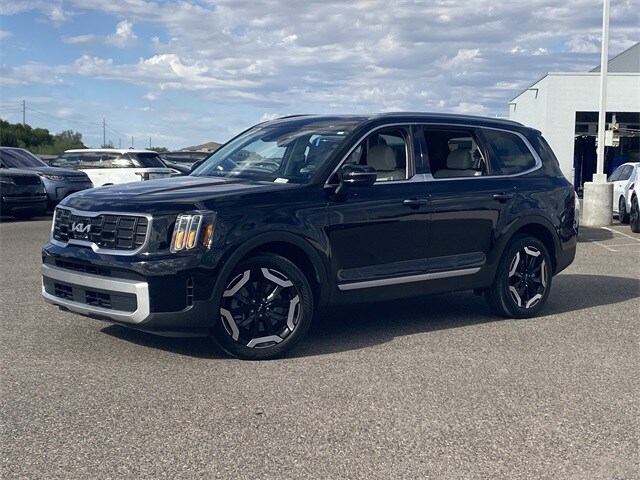 2024 Kia Telluride S photo 2