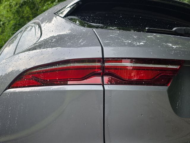 2026 Jaguar F-Pace R-Dynamic S - Photo 16