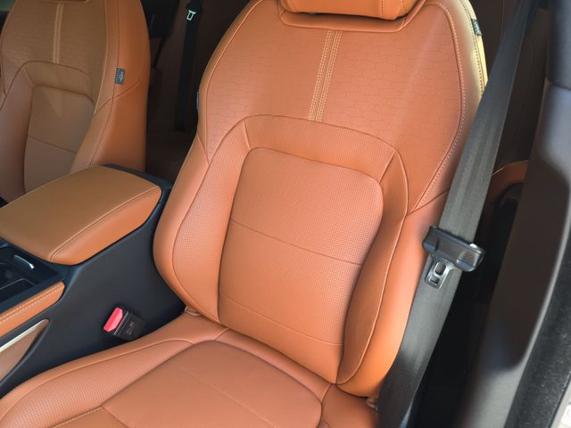 2026 Jaguar F-Pace R-Dynamic S - Photo 17
