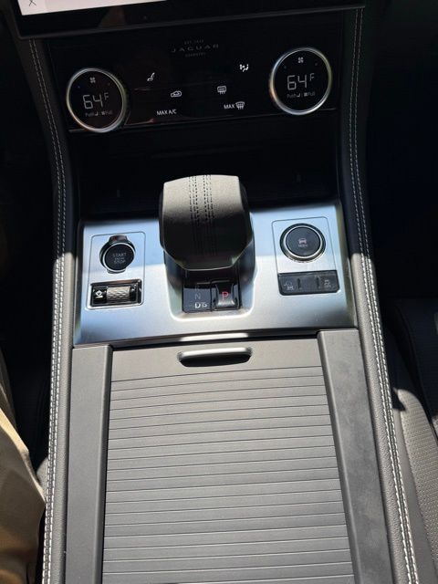2026 Jaguar F-Pace R-Dynamic S - Photo 24