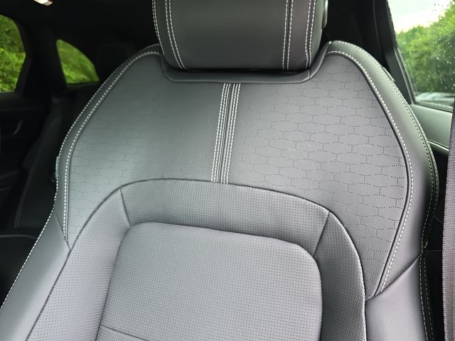 2026 Jaguar F-Pace R-Dynamic S - Photo 17