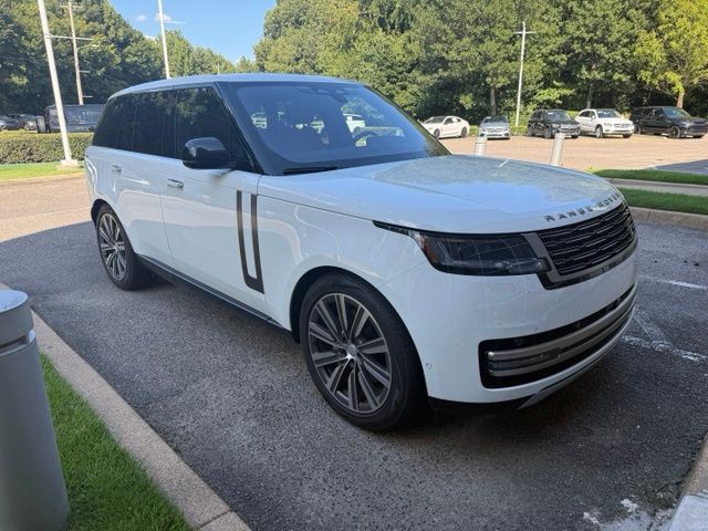Pre-Owned 2023 Land Rover Range Rover SE