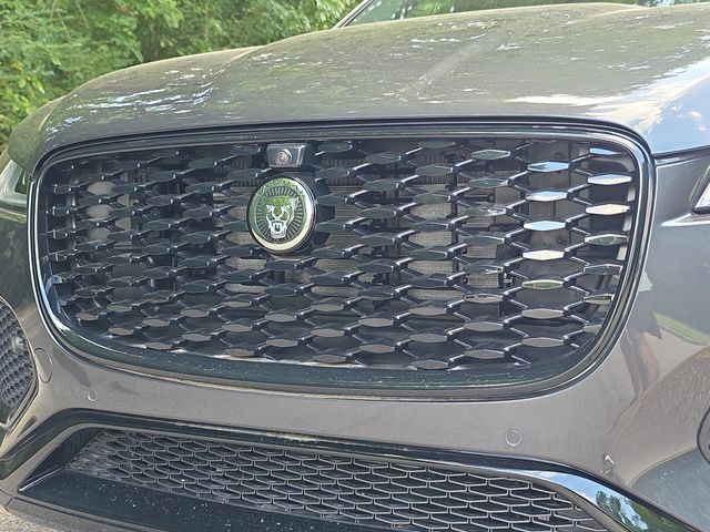 2026 Jaguar F-Pace R-Dynamic S - Photo 10