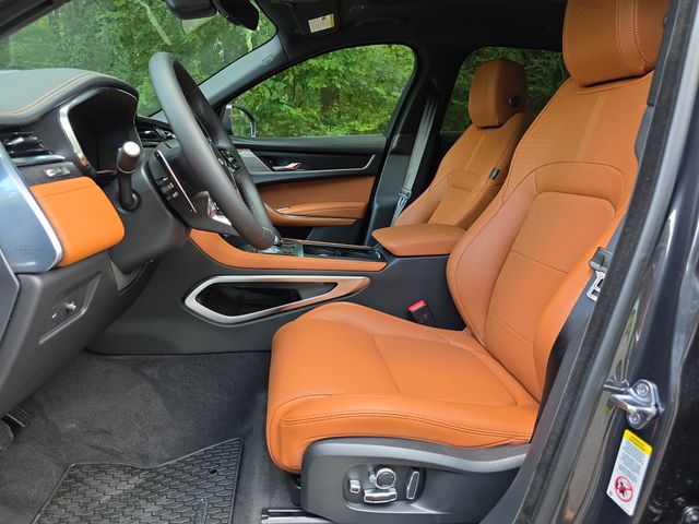 2026 Jaguar F-Pace R-Dynamic S - Photo 13