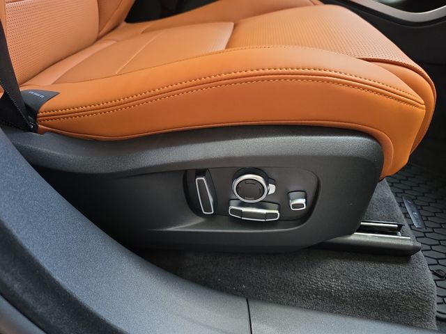 2026 Jaguar F-Pace R-Dynamic S - Photo 23