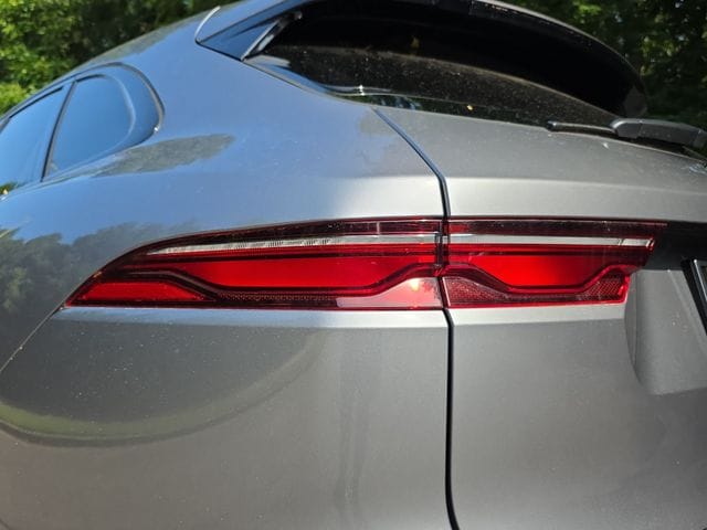 2026 Jaguar F-Pace R-Dynamic S - Photo 12