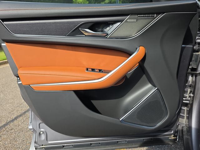 2026 Jaguar F-Pace R-Dynamic S - Photo 18