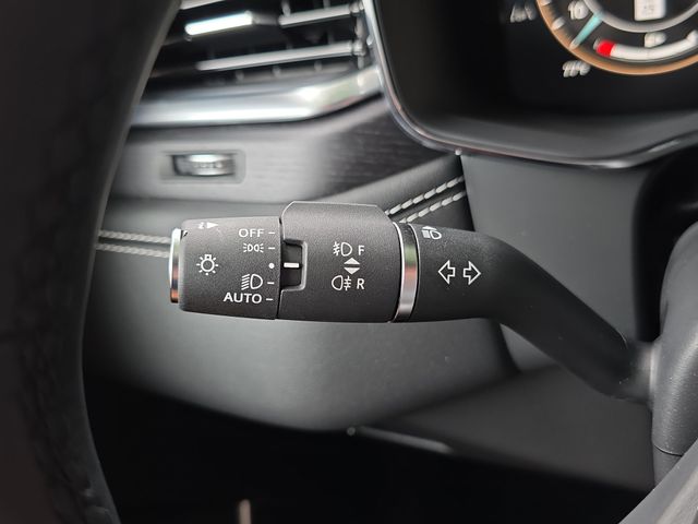 2026 Jaguar F-Pace R-Dynamic S - Photo 25