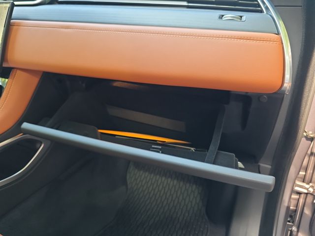2026 Jaguar F-Pace R-Dynamic S - Photo 33