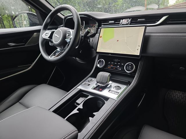 2026 Jaguar F-Pace R-Dynamic S - Photo 39