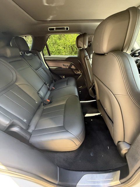 2025 Land Rover Range Rover Sport SE - Photo 14