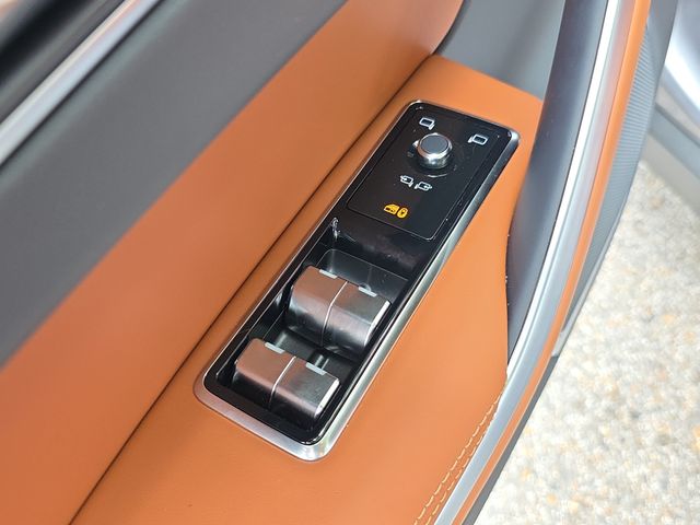 2026 Jaguar F-Pace R-Dynamic S - Photo 23