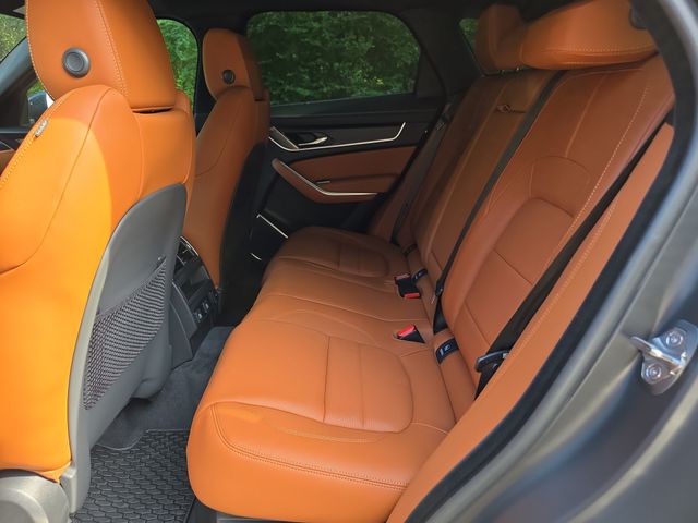 2026 Jaguar F-Pace R-Dynamic S - Photo 19