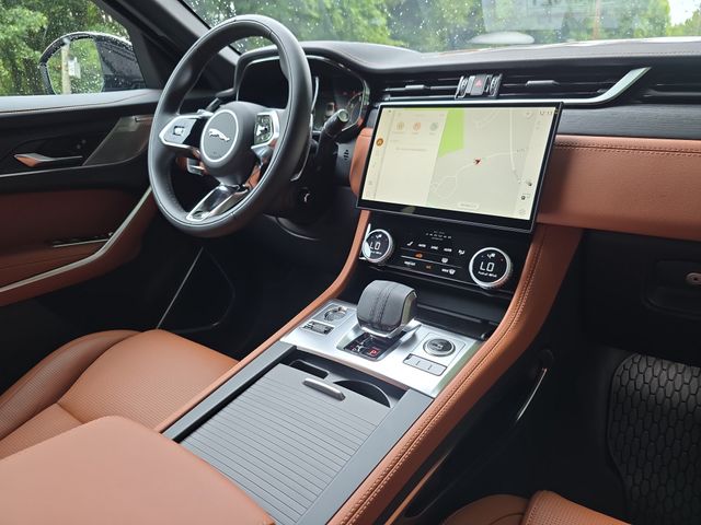2026 Jaguar F-Pace R-Dynamic S - Photo 37