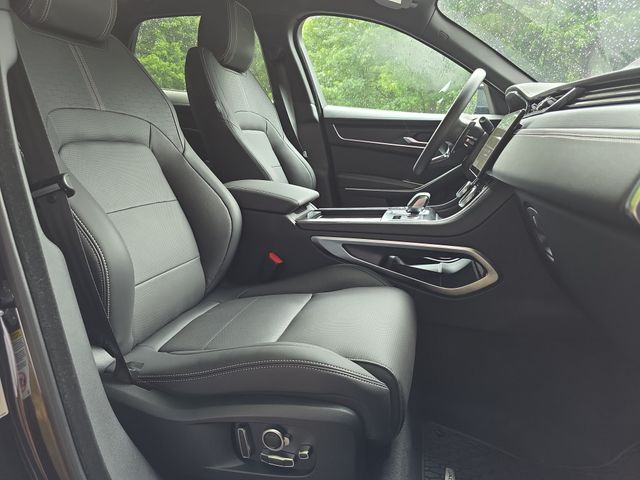 2026 Jaguar F-Pace R-Dynamic S - Photo 35
