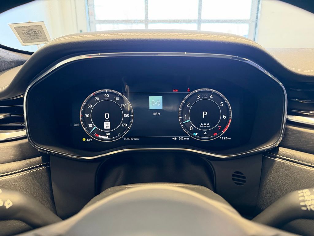 2026 Jaguar F-Pace R-Dynamic S - Photo 18