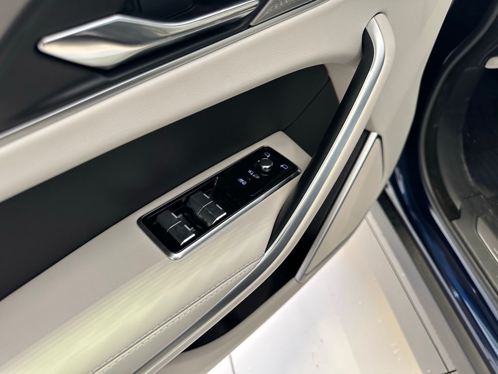 2026 Jaguar F-Pace R-Dynamic S - Photo 26