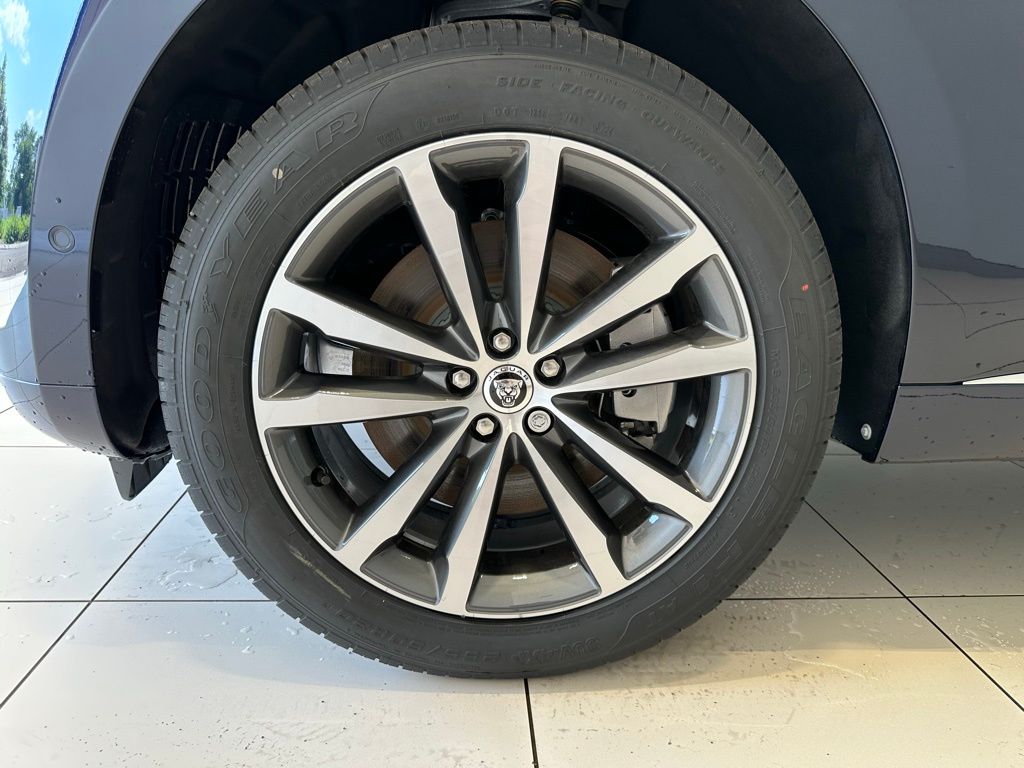 2026 Jaguar F-Pace R-Dynamic S - Photo 10