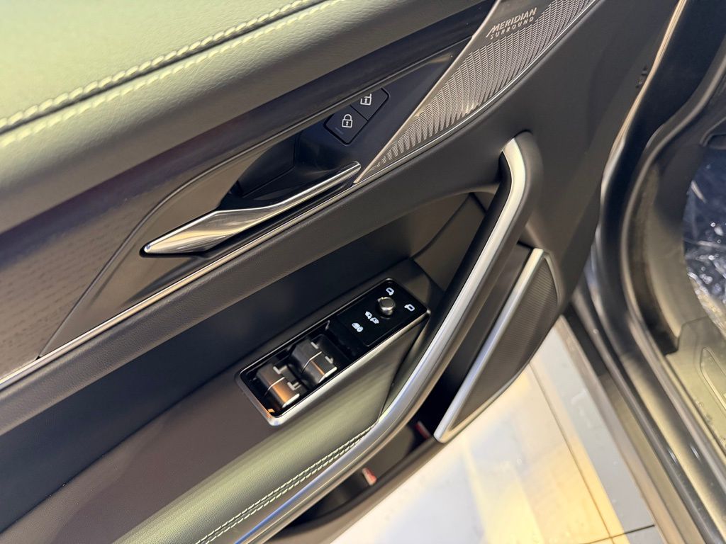 2026 Jaguar F-Pace R-Dynamic S - Photo 22