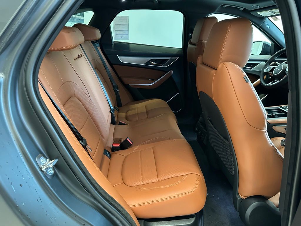 2026 Jaguar F-Pace R-Dynamic S - Photo 12