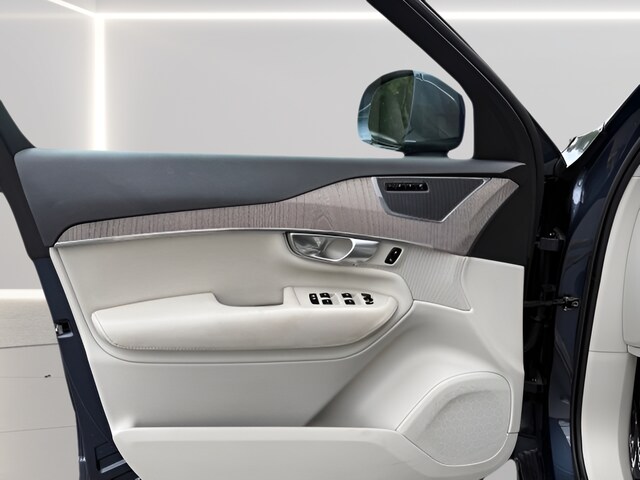 2023 Volvo XC90 Core - Photo 12