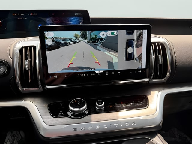 2025 Ford Expedition Platinum - Photo 23