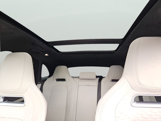 2024 Jaguar F-PACE SVR - Photo 14