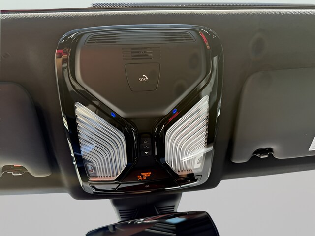2026 BMW 3 Series 330i - Photo 25