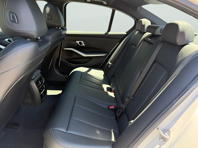 2026 BMW 3 Series 330i - Photo 28