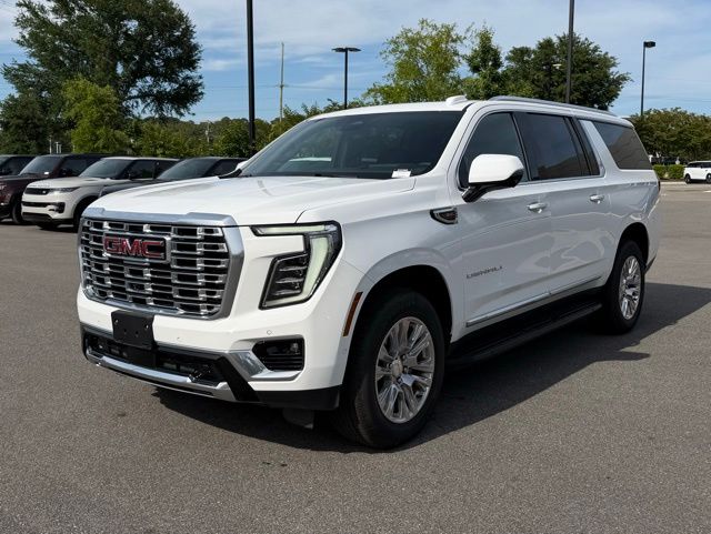 2025 GMC Yukon Denali AWD's photo