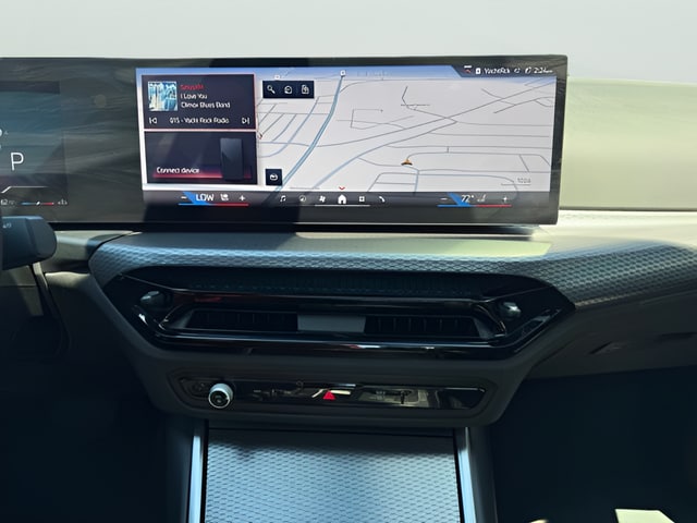 2026 BMW 3 Series 330i - Photo 22