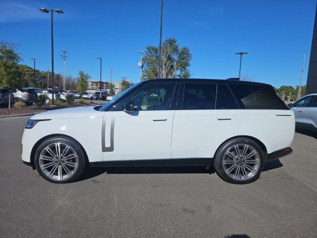 Used 2025 Land Rover Range Rover SE SUV