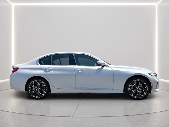 2026 BMW 3 Series 330i - Photo 6