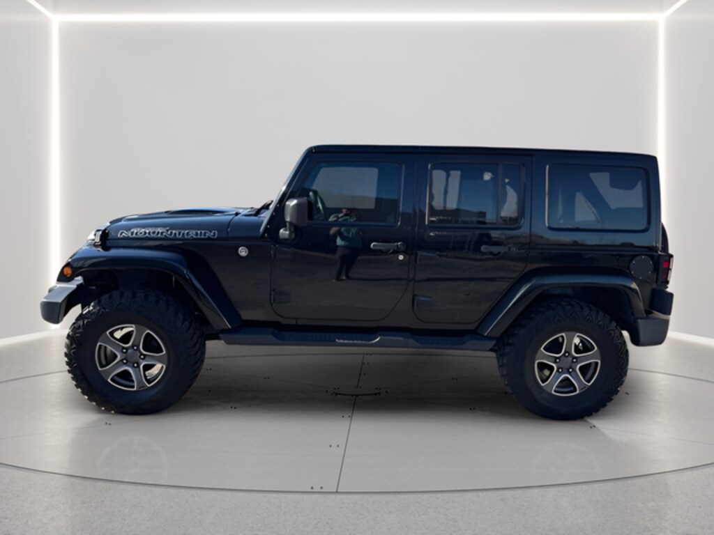 Used 2017 Jeep Wrangler Unlimited Sahara SUV