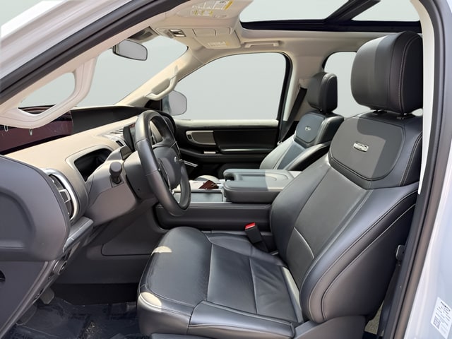2025 Ford Expedition Platinum - Photo 14