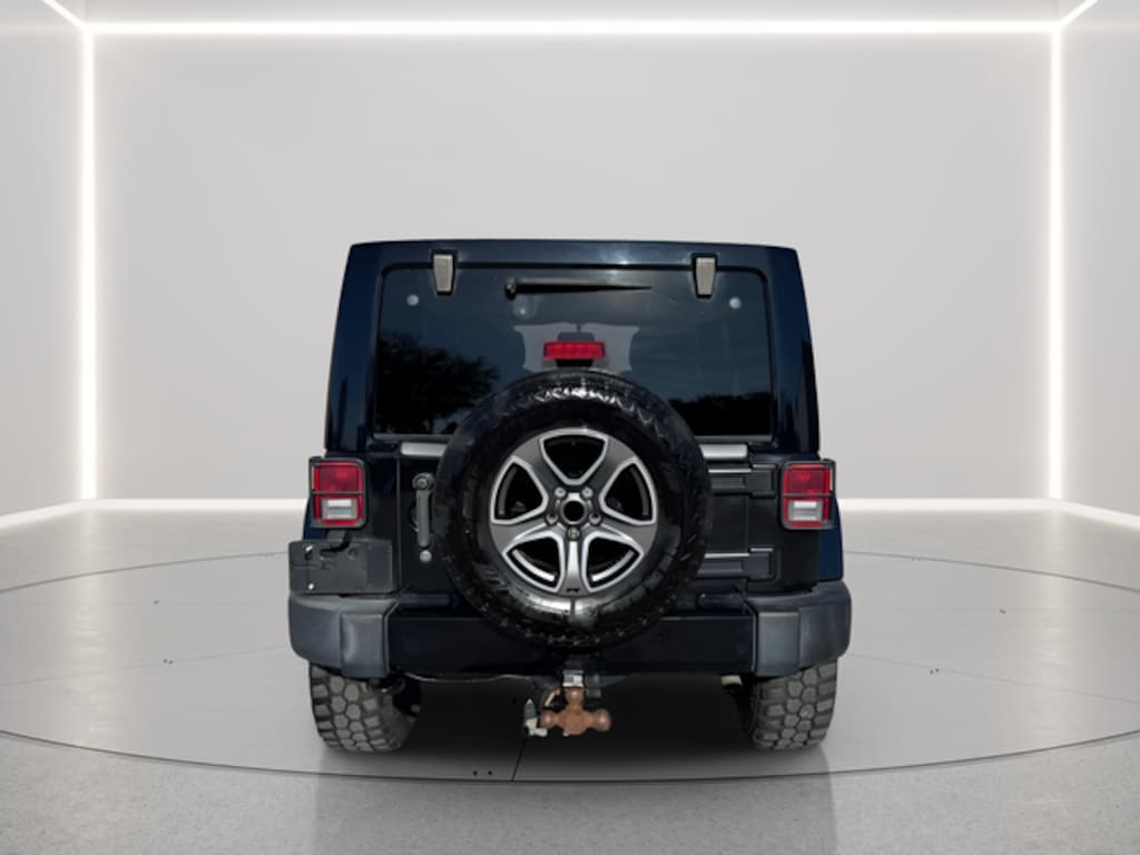 Used 2017 Jeep Wrangler Unlimited Sahara SUV