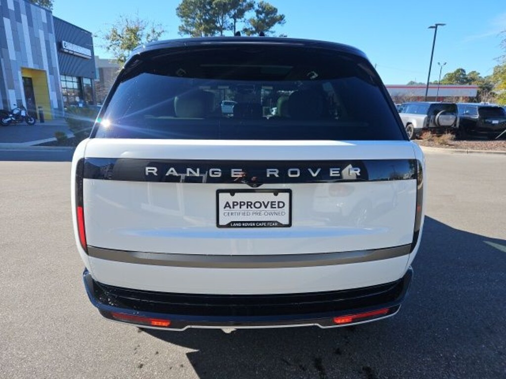 Used 2025 Land Rover Range Rover SE SUV