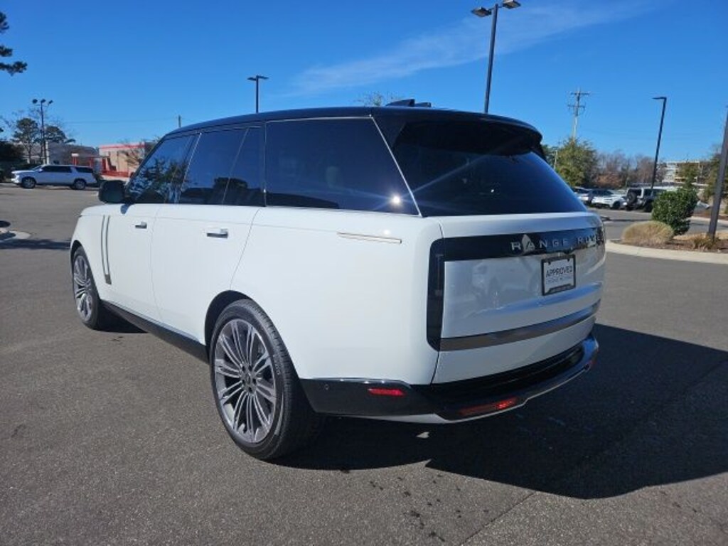 Used 2025 Land Rover Range Rover SE SUV