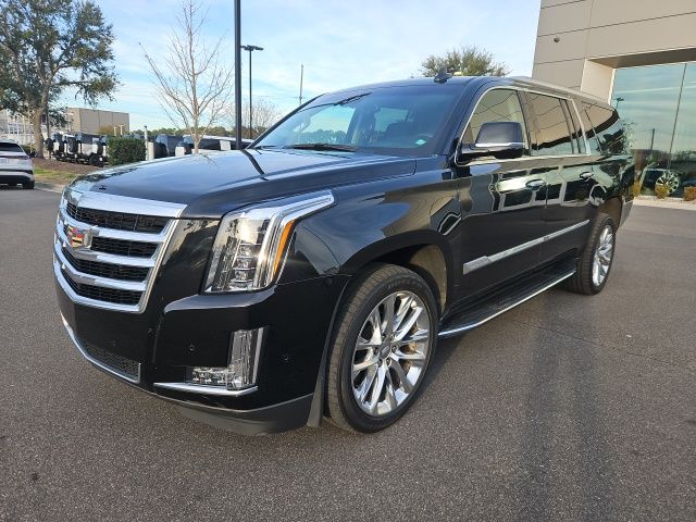 2019 Cadillac Escalade ESV Luxury's photo