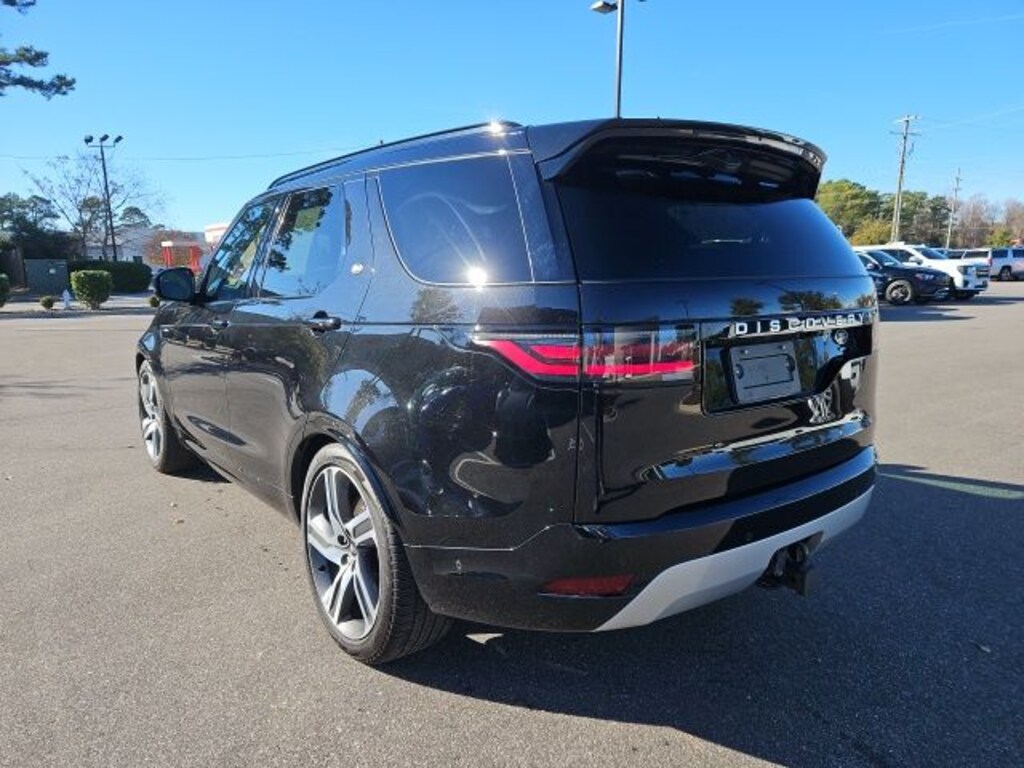 Certified 2023 Land Rover Discovery Metropolitan Edition SUV