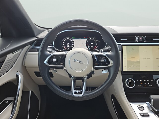 2024 Jaguar F-PACE SVR - Photo 11