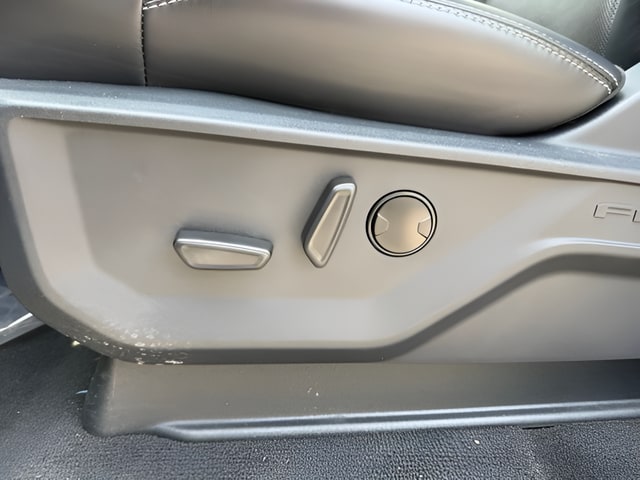 2025 Ford Expedition Platinum - Photo 13