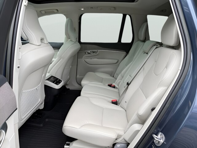 2023 Volvo XC90 Core - Photo 28