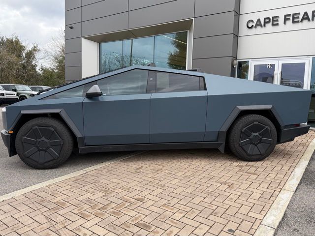 Used 2024 Tesla Cybertruck Base with VIN 7G2CEHED7RA018190 for sale in Northfield, Minnesota