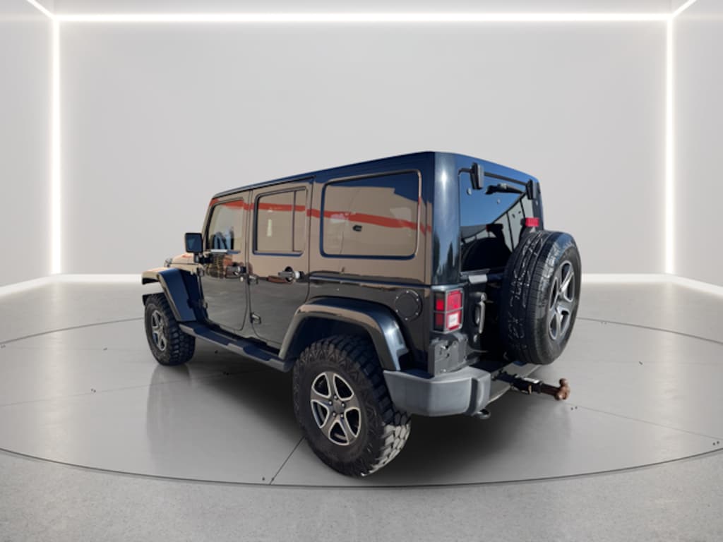 Used 2017 Jeep Wrangler Unlimited Sahara SUV