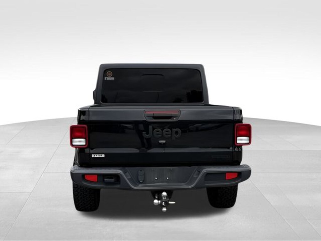 Used 2021 Jeep Gladiator Sport Truck