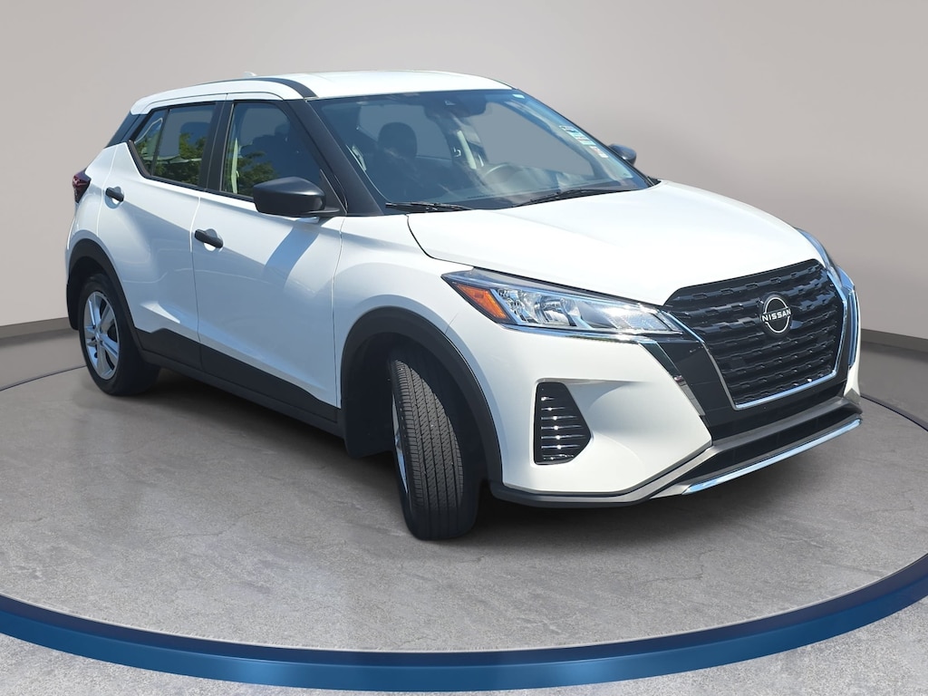 Used 2025 Nissan Kicks Play S SUV