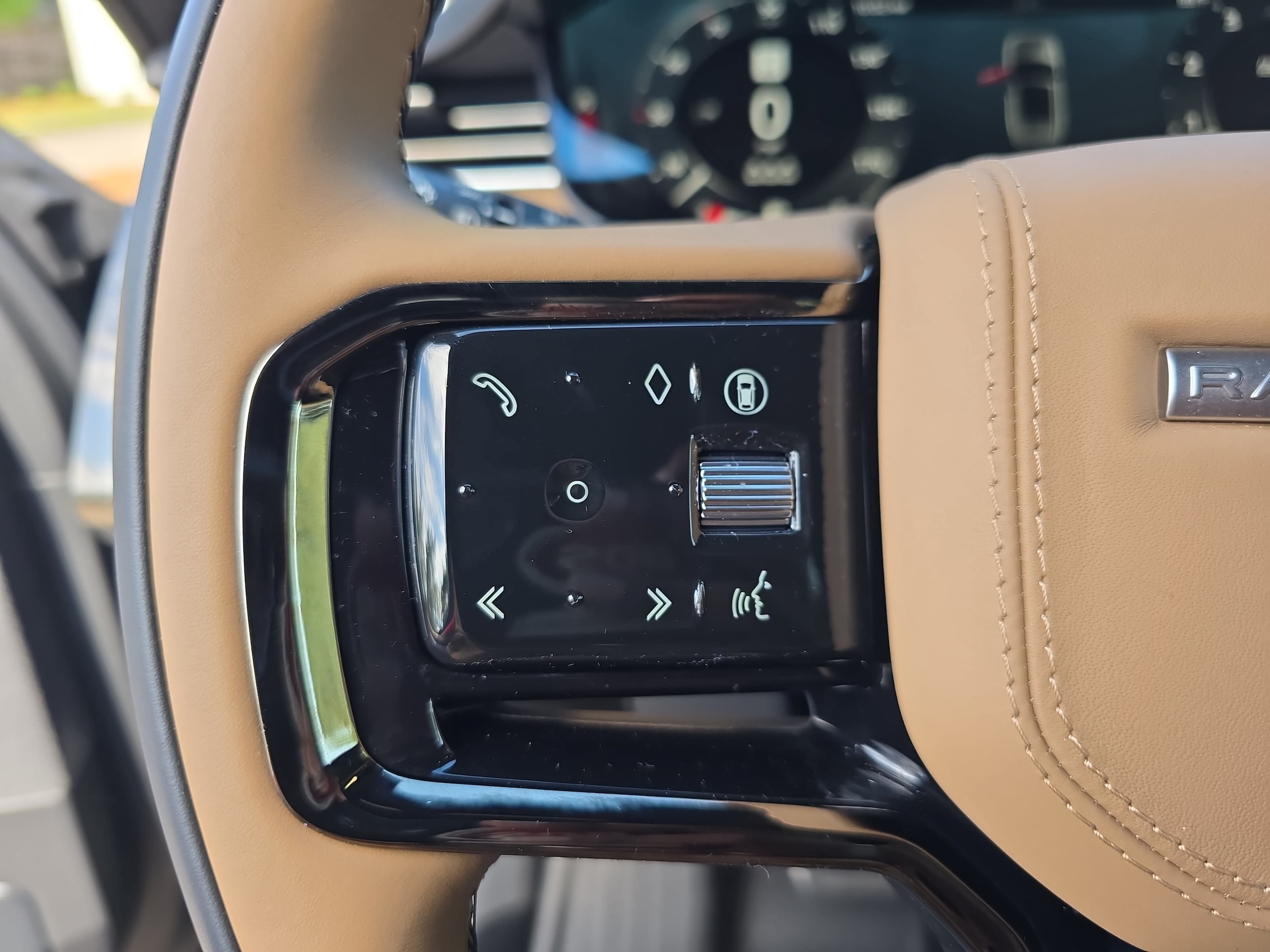 2025 Land Rover Range Rover Sport Dynamic SE - Photo 17