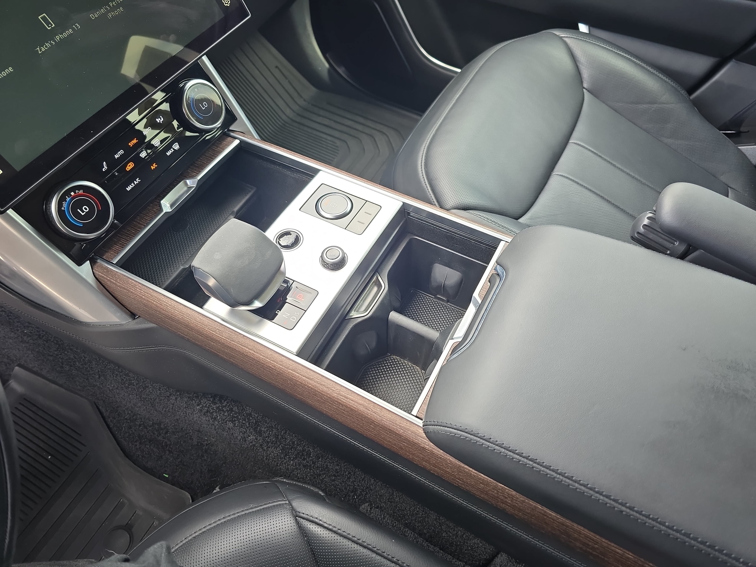 2023 Land Rover Range Rover SE - Photo 27
